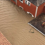 Crues et inondations : à Limony, les sinistrés ont vu leur vie basculer
Les inondations ont touché de plein fouet certaines communes comme celle de Limony en Ardèche. Plusieurs habitants ont dû être hélitreuillés pour échapper aux crues.
