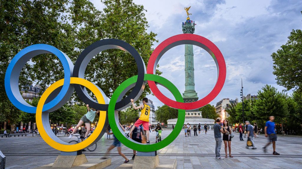 Paris 2024 : la fréquentation des hôtels en baisse cet été, pas "d'effet positif des Jeux olympiques et paralympiques", selon l'Insee
En Île-de-France plus particulièrement, il n'y a pas eu "d'effet positif des Jeux olympiques et paralympiques de Paris", note l'Insee. Le nombre de nuitées a baissé encore plus qu'ailleurs en France.
