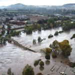 Intempéries : "La situation évolue favorablement et il y a zéro victime", se réjouit le préfet de Haute-Loire
Dans la Loire, aucun blessé non plus n'est à déplorer. Les écoles restent toutefois fermées et les transports collectifs interdits. Sur l'ensemble de la région Auvergne-Rhône-Alpes, "4 000 foyers" sont sans électricité.