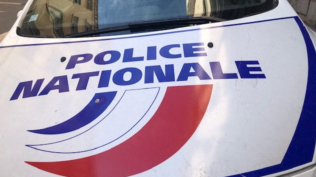 Marseille : des tirs de mortiers sur un lycée professionnel des quartiers nord, l'établissement fermé vendredi
Plusieurs jeunes ont semé le désordre devant le lycée La Floride, situé dans le 14e arrondissement de Marseille. Ils ont également incendié des poubelles et des conteneurs devant l'établissement.