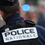 Cinq personnes, dont quatre mineurs, mises en examen, un mois après la mort à Antibes d'un jeune de 18 ans poignardé
Le jeune homme a été tué il y a un mois à la suite d'un guet-apens lors d'un rencard amoureux.