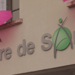 Déserts médicaux : qui sont les nouveaux médecins qui s'installent en campagne ?
Pour la première fois depuis dix ans, le nombre de médecins en France a augmenté. 1 672 praticiens supplémentaires ont été enregistrés par l’Ordre des médecins. Quel est le profil des nouveaux médecins ?