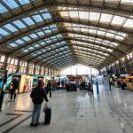 Un vol de câbles en gare de Lille Flandres perturbe le trafic ferroviaire
Le trafic des trains restera perturbé au moins jusqu'à la mi-journée. Le ministre délégué aux Transports a condamné l'acte de sabotage et souhaite "bon courage aux voyageurs".