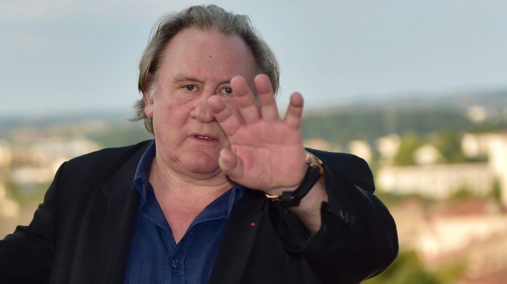 Procès pour agressions sexuelles : Gérard Depardieu "entend comparaître devant le tribunal", assure son avocat
L'acteur est jugé pour agressions sexuelles après les plaintes de deux femmes, lors du tournage d'un film de Jean Becker en 2021.