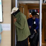 "On se croirait parfois en comparution immédiate" : au procès des viols de Mazan, des audiences express, contraintes par un planning serré
Chaque semaine, les accusés sont entendus par la cour criminelle par groupes de six ou sept, sur leur personnalité et sur les faits. Le rythme est très soutenu, voire effréné, au détriment parfois de la qualité des débats, jugent certains acteurs du procès.