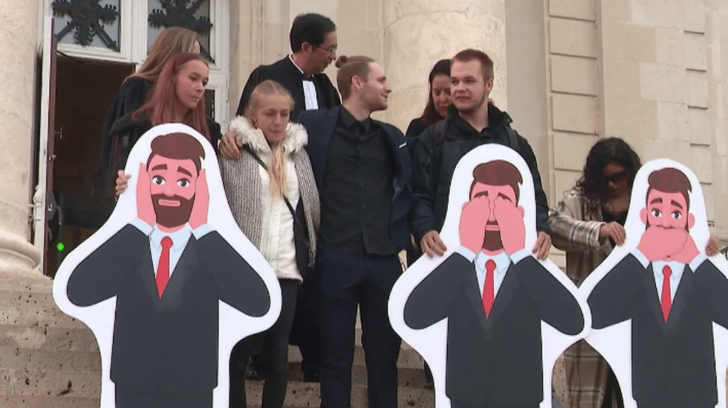 Scandale des enfants placés du Nord : ouverture du procès à Châteauroux
Le procès d'habitants ayant accueilli illégalement des enfants placés par l'Aide sociale à l'enfance du Nord s'est ouvert lundi 14 octobre à Châteauroux, dans l'Indre. Cinq victimes vont raconter les sévices qu'elles ont subis parfois pendant des années. 18 prévenus seront jugés jusqu'à vendredi.
