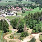 Massif du Jura : avec le manque de neige, les stations se réinventent
Avec le réchauffement climatique, les périodes d'ouverture des stations de ski sont réduites. Les professionnels de la neige pensent à leur future activité.