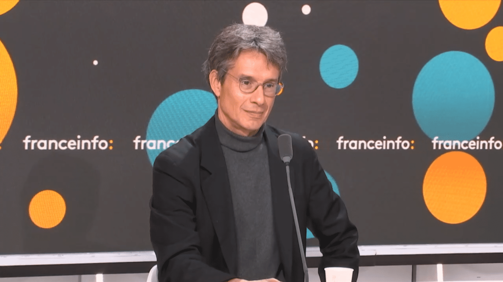 "Arte peut s’adresser au grand public" : pourquoi la chaîne propose ses contenus sur TF1+ et France.tv
Son Président, Bruno Patino, explique sa stratégie d’hyperdistribution et revient sur le phénomène de la rentrée, le documentaire "DJ Medhi : made in France", qui cumule 5,5 millions de vues et 10 millions d’interactions sociales.