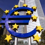 Le taux de chômage dans la zone euro est resté stable à 6,4% au mois d'août
Cet indicateur est à plus bas niveau depuis qu'Eurostat a commencé à compiler cette série en avril 1998. A l'échelle de l'Union européenne, le taux le plus faible a été enregistré en République tchèque (2,6%), le plus élevé en Espagne (11,3%).