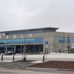 Confronté à un fort taux d’absentéisme, la direction de Tesla rend visite à des salariés allemands en arrêt de travail
Durant l'été, plus de 15% des salariés ont été absents certains jours au mois d’août, avec un pic à 20% à la veille d’un grand départ en vacances.