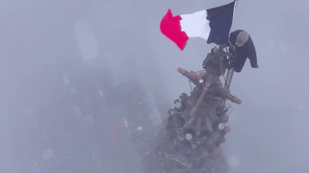 Seconde Guerre mondiale : les 80 ans de la libération de Strasbourg
Il y a 80 ans, les troupes du général Leclerc libéraient Strasbourg de l'occupation nazie. La cérémonie de commémoration a eu lieu dans la matinée du samedi 22 novembre, en présence d'Emmanuel Macron, qui a notamment rendu hommage à la Résistance alsacienne.