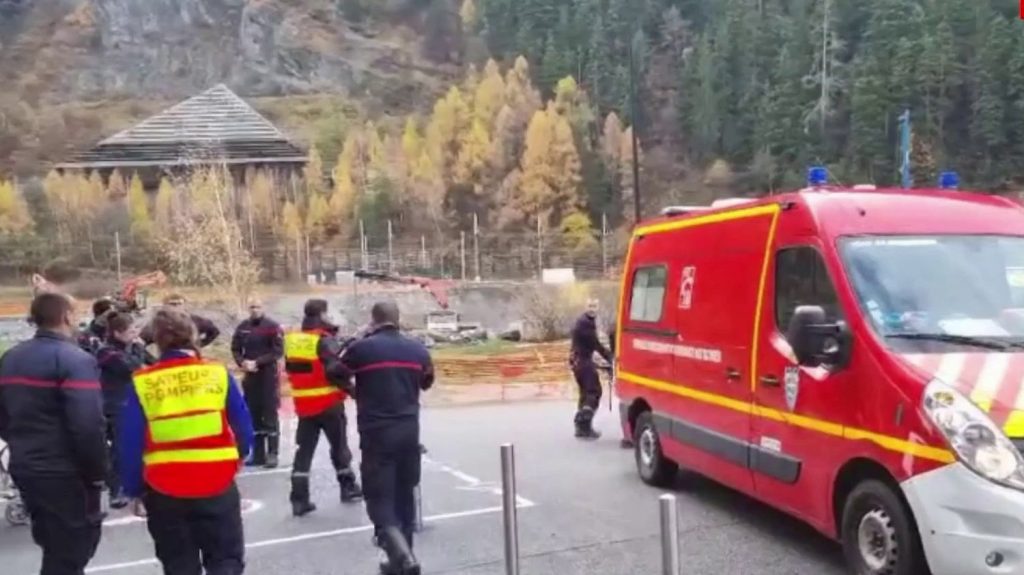 Savoie : une télécabine de la station de Val Thorens s’encastre, au moins deux blessés graves
Un accident de télécabine sur le domaine skiable de Val Thorens (Savoie) s’est produit, mardi 19 novembre. La remontée mécanique s’est encastrée à l’arrivée en gare.
