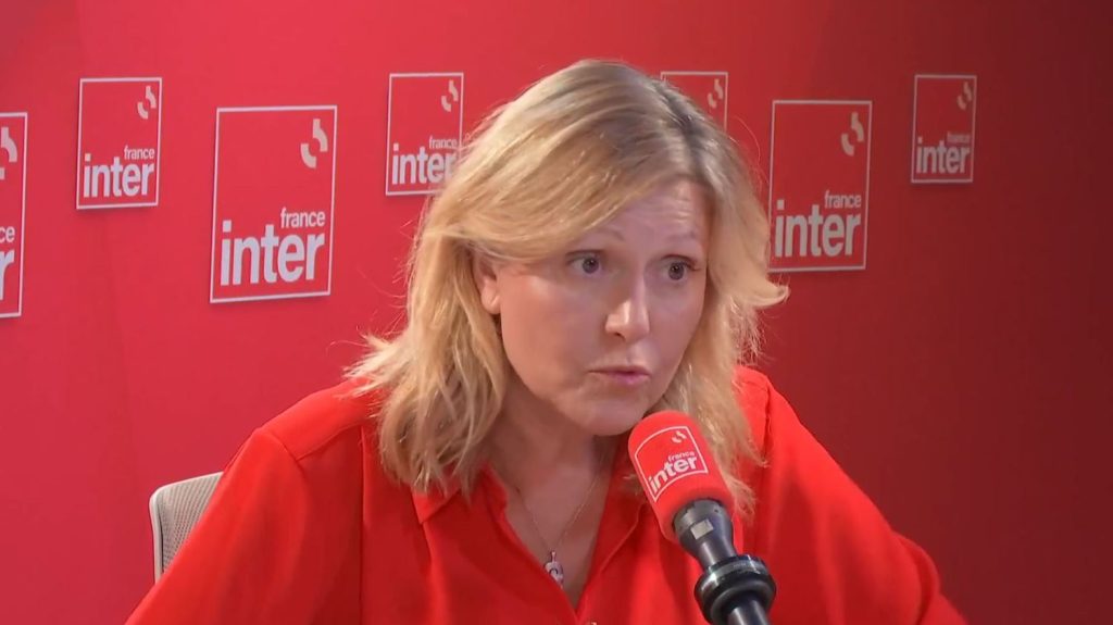 Nouvelle-Calédonie : "Il faut une aide financière importante et rapide", insiste la présidente de l'Assemblée, Yaël Braun-Pivet
Sur France Inter, la présidente de l'Assemblée nationale a dressé le bilan de son déplacement dans l'archipel avec son homologue du Sénat, Gérard Larcher, six mois après le début des émeutes.