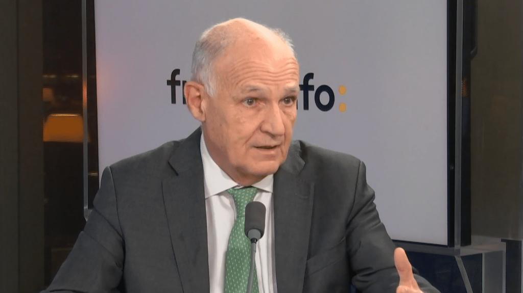 Prix de l'énergie : "Avec Trump, les prix du gaz vont baisser aussi en Europe", indique Pierre-André de Chalendar, de l'Institut de l'entreprise
Quelles conséquences en cascade sur l'économie française pourrait avoir l'élection de Donald Trump aux États-Unis ? Pierre-André de Chalendar, président de l'Institut de l'entreprise, cercle de réflexion patronal, nous donne son analyse.
