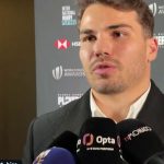 Rugby : Antoine Dupont élu meilleur joueur de l'année en rugby à 7
Antoine Dupont a marqué l'histoire du rugby, dimanche 24 novembre, lors des World Rugby Awards 2024, en devenant le premier joueur masculin à être sacré meilleur joueur de l'année au rugby à 7, après l'avoir déjà été au rugby à XV.