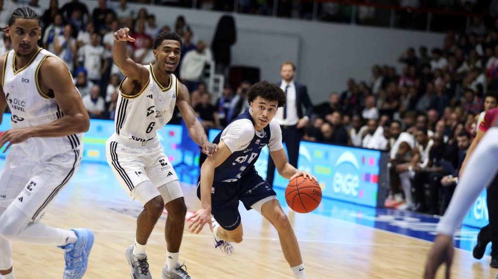 "À 18 ans, c'est déjà un patron sur le terrain" : avec Nolan Traoré, le basket français tient (encore) un nouveau phénomène
Nolan Traoré sera avec les Bleus, dimanche après-midi, à Poitiers face à Chypre. Le jeune joueur de Saint-Quentin intéresse déjà fortement les équipes NBA.