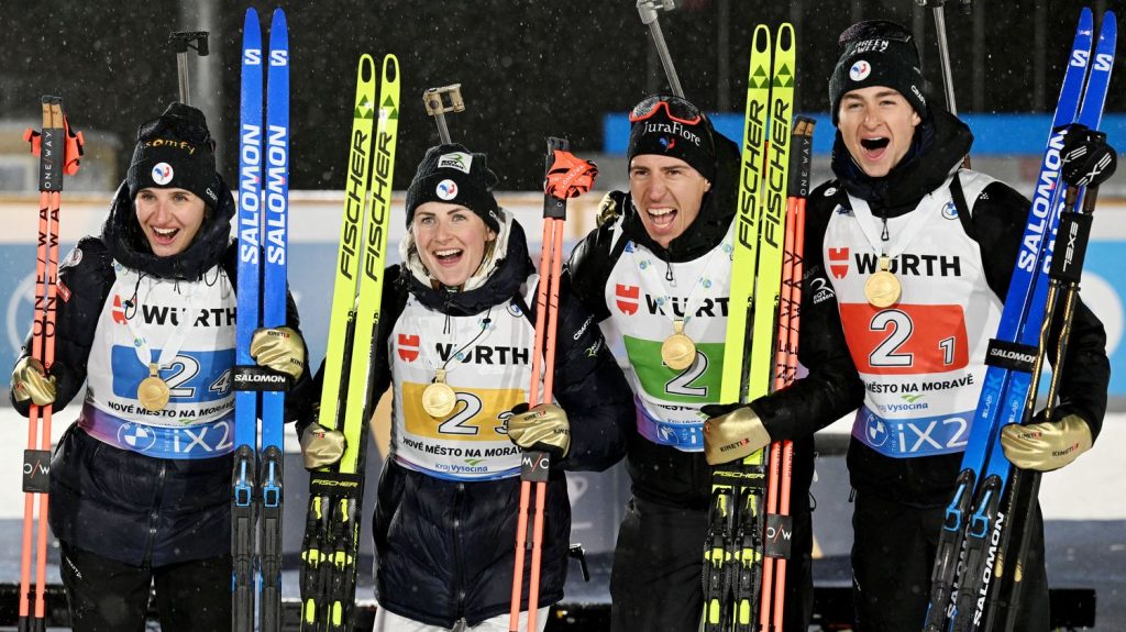 Biathlon : le renouveau de Fillon Maillet, les confirmations Perrot et Jeanmonnot... Que faut-il attendre des Français cette saison ?
La Coupe du monde de biathlon reprend, samedi, avec les quatre relais lors de la première étape à Kontiolahti, en Finlande.