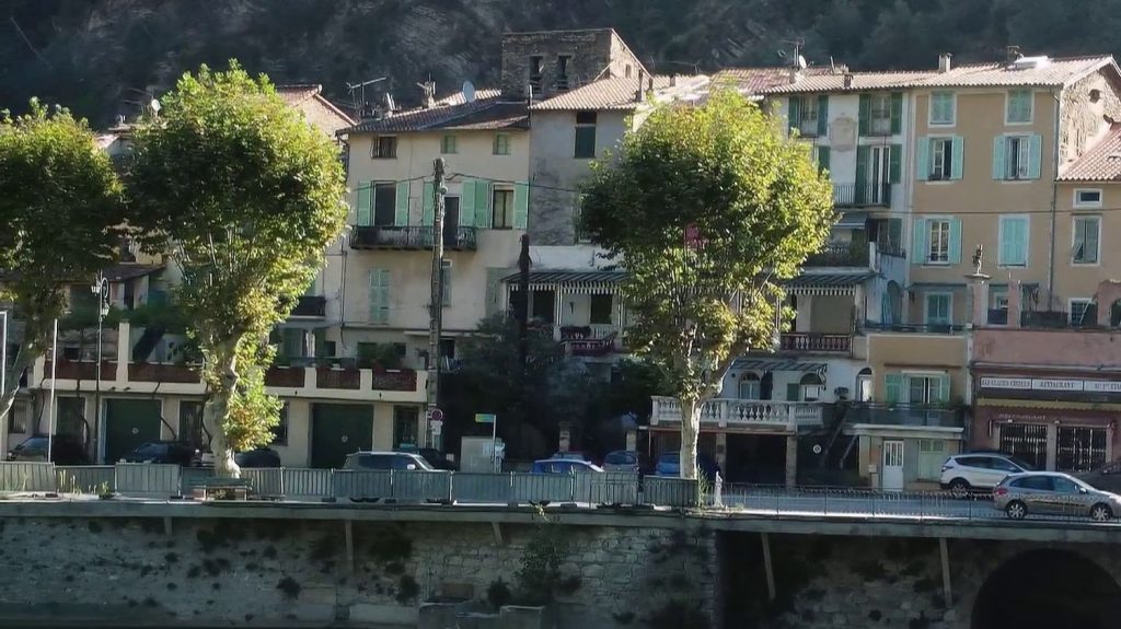 Alpes-Maritimes : la commune de Breil-sur-Roya cherche un assureur
Dans les Alpes-Maritimes, Breil-sur-Roya, ravagée par la tempête Alex en octobre 2020, ne sera plus assurée en 2025. Son assureur historique ne veut plus se risquer à la couvrir.