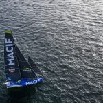 Vendée Globe 2024 : Charlie Dalin toujours leader, des records de vitesse battus
Le navigateur de Macif Santé Prévoyance possédait une avance de 50 milles sur Thomas Ruyant à 7 heures, lundi.