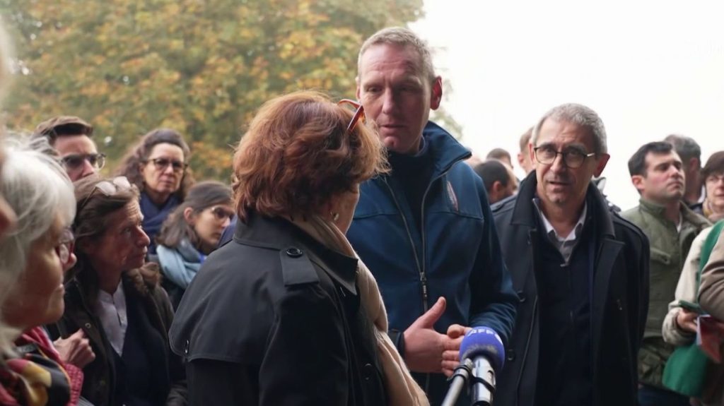 Agriculture : le gouvernement Barnier promet un contrôle unique pour la filière agricole
Face à une surcharge de contrôles et de travail administratif, les agriculteurs réclament une réduction du nombre de contrôles soumis par le gouvernement. La ministre de l’Agriculture s'est engagée en faveur de cette proposition ce jeudi 31 octobre.