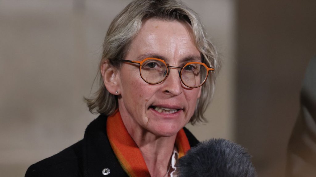 Mesures de "simplification" : "Pour la Coordination rurale, le compte n'y est toujours pas", réagit la présidente du syndicat
Véronique Le Floc'h regrette la création, par décret, d'un comité d'orientation de suivi végétal.