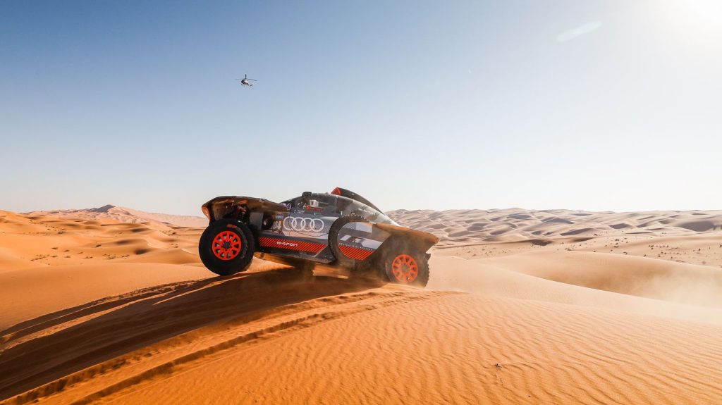 Dakar 2025 : 7 700 kilomètres dont 5 100 de spéciales, le retour d'une étape de 48h.... Le parcours de la 47e édition dévoilé
L'organisateur du rallye-raid a dévoilé, jeudi, le tracé de la prochaine édition, qui s'élancera le 3 janvier de Bisha, en Arabie saoudite.