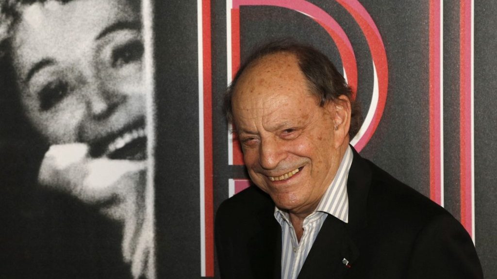 Charles Dumont, le compositeur du légendaire "Non, je ne regrette rien" de Piaf, est mort à 95 ans
L'artiste, devenu interprète à la fin des années 60, avait également travaillé avec Dalida, Tino Rossi et Barbara Streisand.