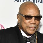 Le légendaire musicien et producteur américain Quincy Jones, notamment connu pour avoir travaillé avec Michael Jackson et Frank Sinatra, est mort à l'âge de 91 ans
Sa famille l'a annoncé, lundi. Il a remporté au total une trentaine de Grammy Awards au long de sa carrière.