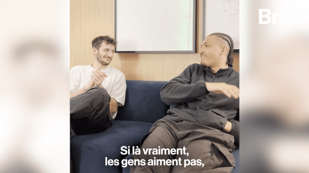 :
Vidéo
Dans les coulisses de la dernière de Zen
"Les gars, si ça se passe bien, et je l’espère, et on va tout faire pour, sachez que c'est un miracle." Après trois ans, le talk-show le plus regardé du Twitch français tire sa révérence. Pour cette dernière, Maxime Biaggi et Grimkujow avaient invité Éric et Ramzy devant plus de 12 000 personnes à l’Accor Arena de Bercy. Dans les coulisses pour le grand final de Zen.