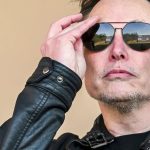 Elon Musk est l'homme le plus riche de l'histoire : sa fortune dopée par la victoire de Donald Trump
L'entrepreneur américain Elon Musk est officiellement devenu l'homme le plus riche de l'histoire, à la tête d'une fortune estimée à 331 milliards d'euros. Un enrichissement en partie dû à son rôle dans la victoire de Donald Trump à la présidentielle américaine.