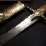 Une épée mauresque associée à Napoléon Ier bientôt aux enchères à Londres
Napoléon Bonaparte l'avait offerte à un officier de la Royal Navy, James Kearney, dont le navire lui livrait du vin à Sainte-Helène.