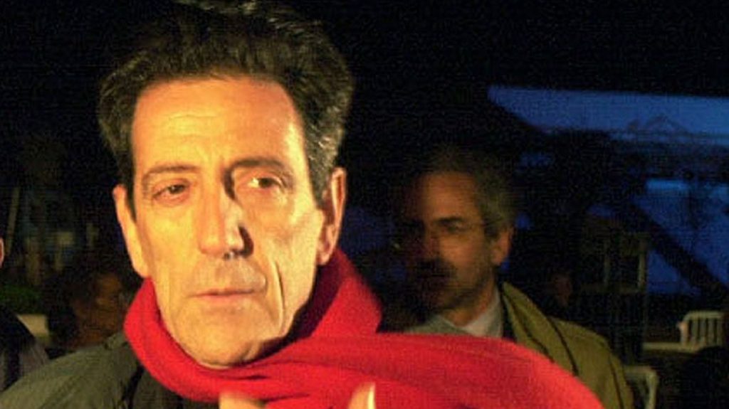 "L'émerveillement doit être de tous les jours", l’artiste Gabriel Diana expose ses œuvres de Borgo à Roanne
Tous les jours, une personnalité s'invite dans le monde d'Élodie Suigo. Jeudi 28 novembre 2024 : le peintre, sculpteur et bronzier corse, Gabriel Diana. Il expose des œuvres monumentales dans la ville de Roanne et d'autres à la Maison des métiers d’art de la ville.