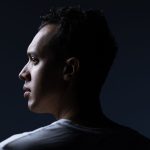 Le bouleversant roman "Jacaranda" de Gaël Faye, lauréat du prix Renaudot, explore l'histoire du Rwanda à travers les récits de quatre générations
Huit ans après la publication de "Petit pays", Prix Goncourt des lycéens 2016, Gaël Faye revient avec "Jacaranda", récompensé cette fois par le Renaudot