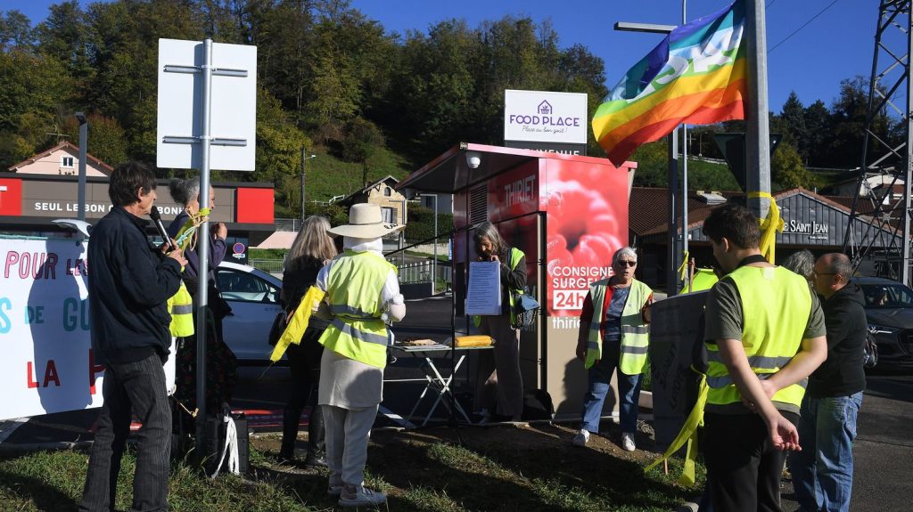 Crise, grèves, colère : "Les Français ne comprennent rien au spectacle qu'on leur offre, et ont l'impression de ne pas être gouvernés"
Agriculteurs, cheminots, fonctionnaires, élus en colère : six ans plus tard, les "Gilets jaunes" vont-ils réoccuper les ronds-points ?