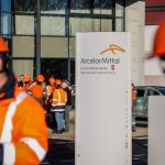 Menacés de fermeture, les salariés du site ArcelorMittal de Denain poursuivent leur grève au moins jusqu'à lundi
La direction d'ArcelorMittal doit tenir une réunion, à Metz, lundi 25 novembre pour clarifier la situation pour les employés des deux sites menacés, à Denain et à Reims.