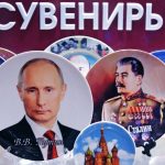 Staline-Poutine : un dialogue improbable
"Staline et Poutine, dialogues d’outre-tombe" de Vladimir Fédorovski vient de paraître chez Balland. Un livre sur "l’influence croissante de l’héritage stalinien sur la Russie contemporaine".