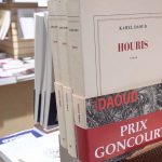 Prix Goncourt 2024 : Kamel Daoud récompensé pour son roman "Houris"
Le prix Goncourt 2024 récompense cette année l'écrivain franco-algérien Kamel Daoud, qui dans son roman "Houris" brave l'omerta autour de la guerre civile meurtrière qu'a connue l'Algérie dans les années 1990.