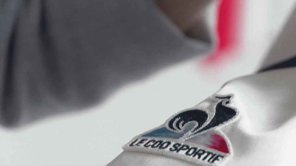 Paris 2024 : équipementier des Jeux, le Coq Sportif est placé en redressement judiciaire
Le Coq Sportif s'affichait sur les survêtements des athlètes tricolores des Jeux olympiques et paralympiques de Paris. Cette visibilité n'a pas suffi pour la marque qui a annoncé son placement en redressement judiciaire vendredi 22 novembre.