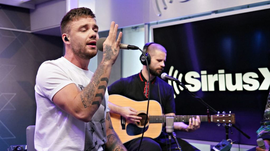 Mort de Liam Payne : le chanteur britannique avait consommé de la cocaïne, de l'alcool et des antidépresseurs avant sa mort
Le parquet argentin a annoncé la mise en examen de trois personnes pour vente de stupéfiants et abandon de personne vulnérable.