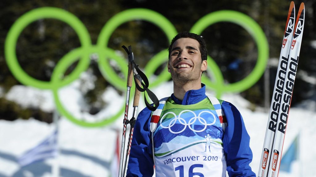 Biathlon : Martin Fourcade récupère un sixième titre olympique après la suspension pour dopage du Russe Evgeny Ustyugov
Le biathlète français décroche la médaille d'or de la mass start des JO 2010, à Vancouver, et redevient l'athlète français le plus titré de l'histoire des Jeux.