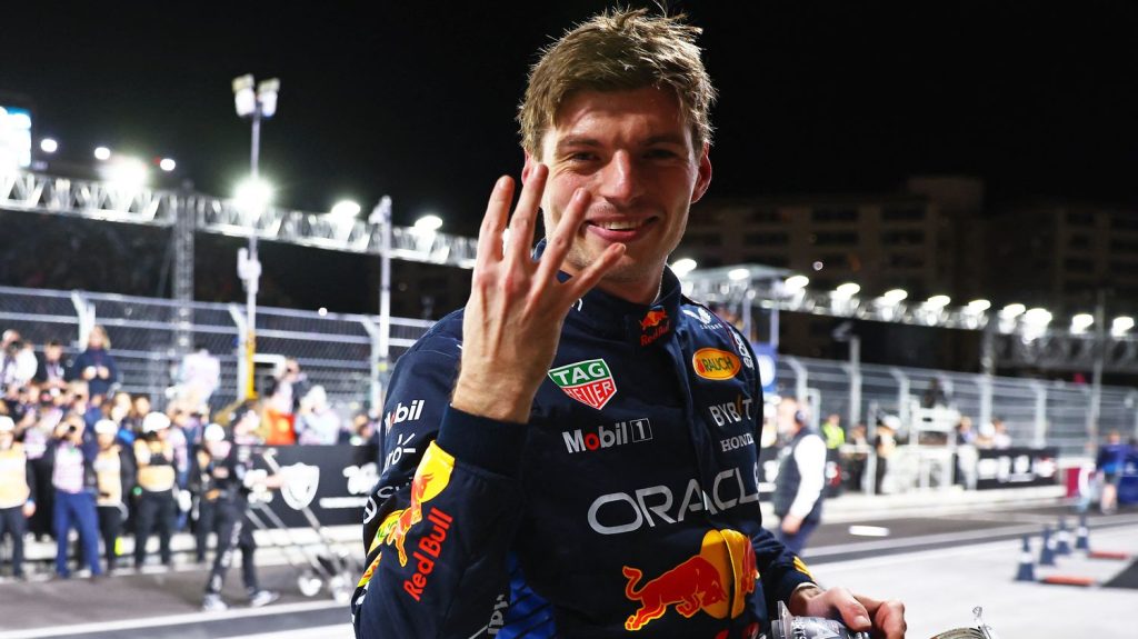 F1 : le Néerlandais Max Verstappen est couronné champion du monde pour la quatrième fois de suite après sa 5e place au Grand Prix de Las Vegas
Le pilote Red Bull, déjà sacré en 2021, 2022 et 2023, égale Alain Prost et Sebastian Vettel au nombre de titres.