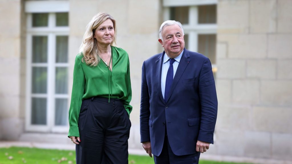 Crise en Nouvelle-Calédonie : qu'attendre de la mission de concertation de Yaël Braun-Pivet et Gérard Larcher ?
La présidente de l'Assemblée nationale et son homologue au Sénat sont en visite dans l'archipel du samedi au jeudi. L'objectif est notamment de reprendre le dialogue, après les violences au printemps dernier qui ont fait 13 morts dans un contexte de réforme constitutionnelle vivement contestée.
