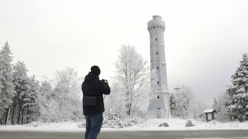Dans les Vosges, la neige est abondante mais pourrait ne pas durer
Dans les Vosges, les flocons tombés entre mercredi et jeudi 21 novembre réjouissent les habitués comme les promeneurs. Mais cet épisode très attendu pourrait être éphémère.