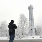 Dans les Vosges, la neige est abondante mais pourrait ne pas durer
Dans les Vosges, les flocons tombés entre mercredi et jeudi 21 novembre réjouissent les habitués comme les promeneurs. Mais cet épisode très attendu pourrait être éphémère.