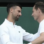 Tennis : Andy Murray est "l'entraineur idéal" pour "gagner des Grands Chelems et marquer encore plus l'histoire", assure Novak Djokovic
Après s'être affrontés à 36 reprises sur le circuit, Andy Murray et Novak Djokovic vont être associés en 2025, puisque l'Ecossais, à peine sa retraite prise, va dvenir l'entraîneur de l'ancien n°1 mondial.