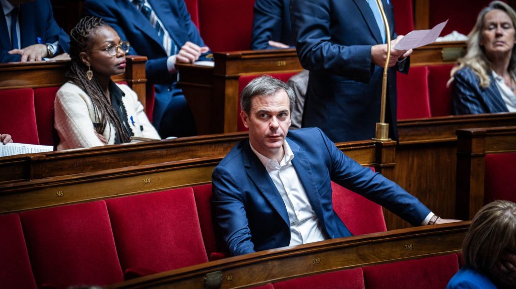 Législative partielle en Isère : l'ancien ministre Olivier Véran annonce qu'il n'est pas candidat à Grenoble
Battu aux dernières législatives dans la première circonscription de l'Isère, celui qui fut porte-parole du gouvernement d'Elisabeth Borne a décidé de ne pas se représenter.
