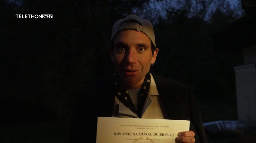 Mika, un parrain sur mesure pour le Téléthon 2024
Impliqué dans plusieurs causes humanitaires et sociales, le chanteur Mika est le parrain de la 38e édition du Téléthon. Un choix évident, qui lui permet d'apporter son soutien et sa vitalité à l'événement caritatif.