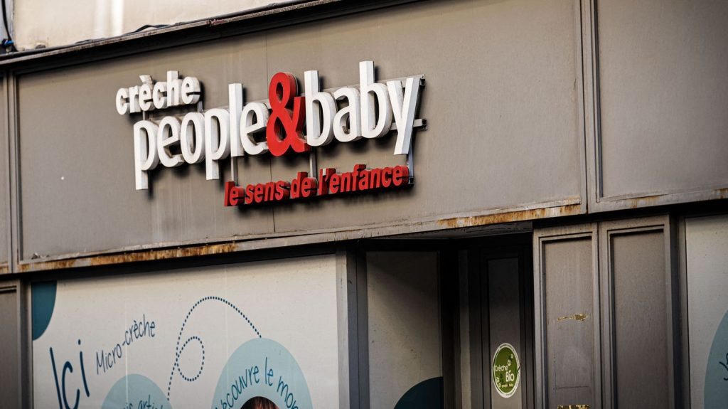 Dysfonctionnements dans les crèches : People&Baby annonce ouvrir "une sauvegarde accélérée pour se donner les moyens d'assurer sa pérennité"
Le groupe de crèches privées, en difficulté depuis "plus d'un an" et épinglé pour ses pratiques, espère obtenir de nouveaux financements et se restructurer dans les prochains mois.