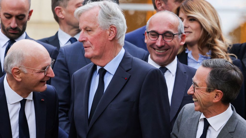 "Ils n'ont pas le même style, mais bien une volonté commune" : comment le gouvernement veut prouver l'unité des ministres de l'Intérieur et de la Justice
Bruno Retailleau et Didier Migaud annonceront ensemble un plan de lutte contre le narcotrafic lors d'un déplacement à Marseille.