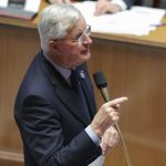Michel Barnier veut "savoir" ce qu'Auchan et Michelin ont fait "de l'argent public" que l'Etat "leur a donné", après l'annonce de plans sociaux dans les deux entreprises
"Nous allons poser des questions et nous verrons si cet argent a été bien ou mal utilisé pour en tirer les leçons", a dit mardi le Premier ministre lors des questions au gouvernement.